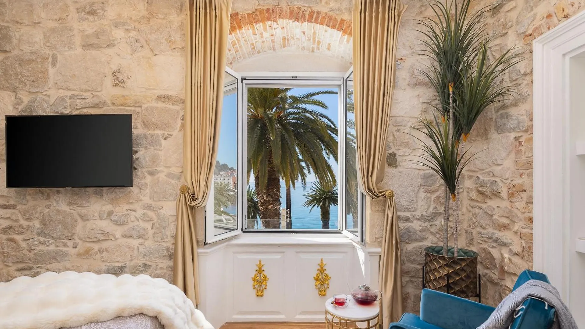 Luxury Rooms & Apartment - Riva & Sea View In Diocletian Palace 스플리트 게스트하우스