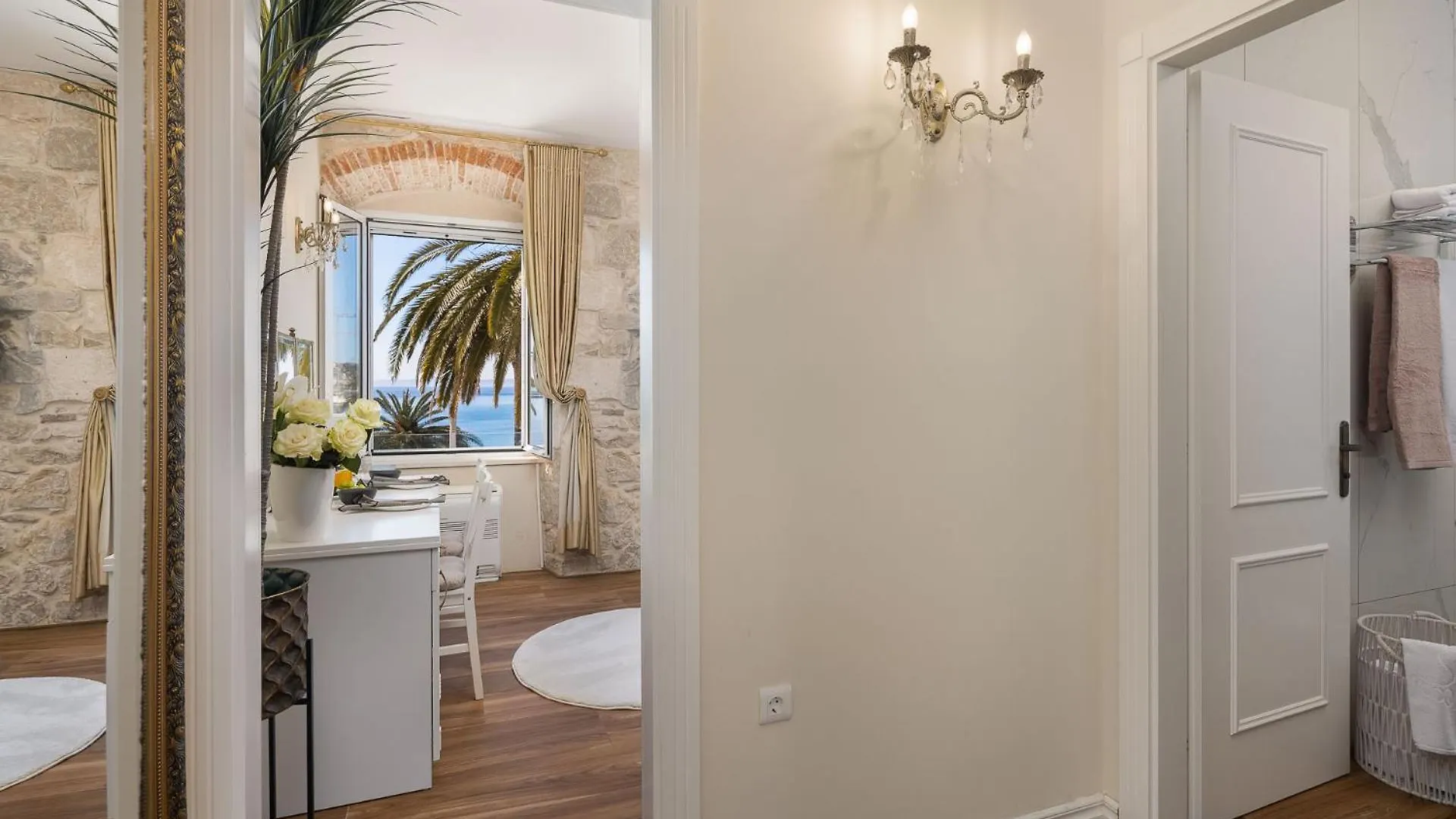 Luxury Rooms & Apartment - Riva & Sea View In Diocletian Palace Split
