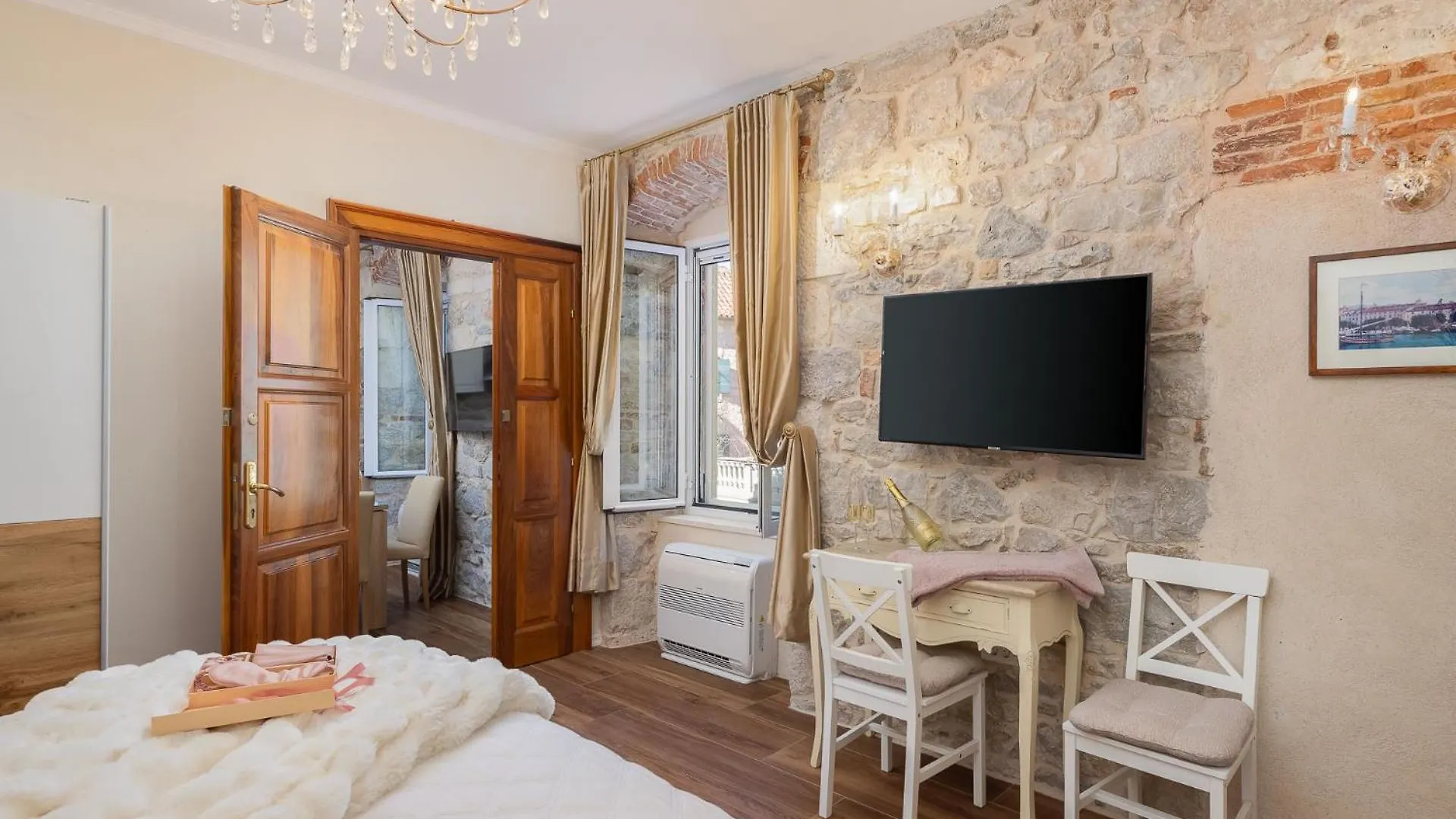 Luxury Rooms & Apartment - Riva & Sea View In Diocletian Palace Split 0*,  Chorwacja