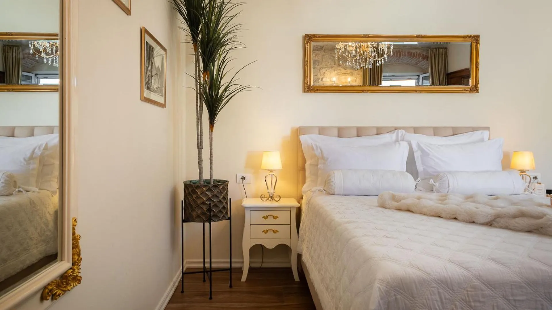 Luxury Rooms & Apartment - Riva & Sea View In Diocletian Palace Split Pensjonat