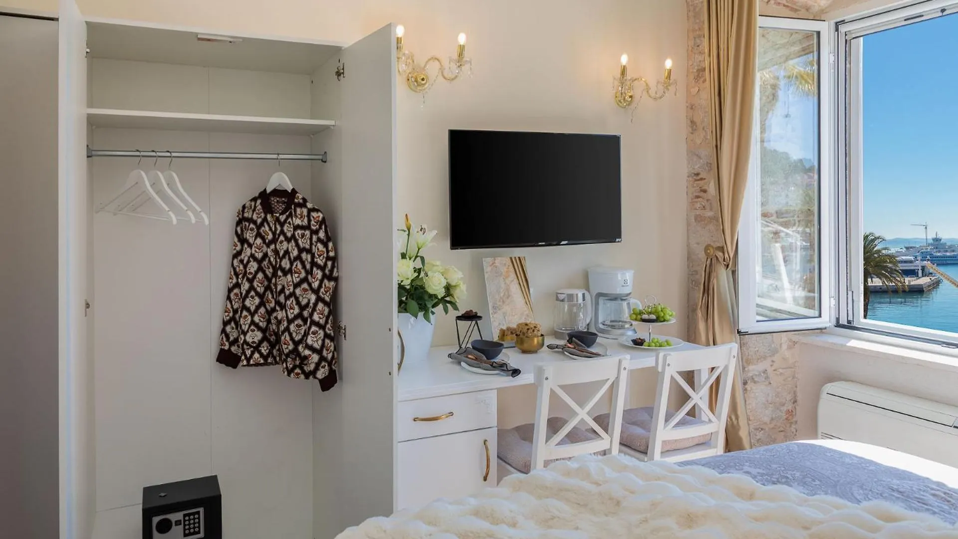 Luxury Rooms & Apartment - Riva & Sea View In Diocletian Palace 스플리트