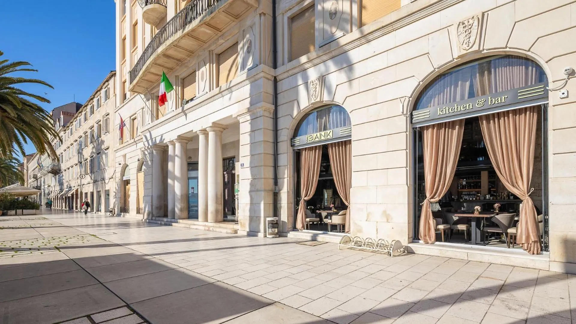 Luxury Rooms & Apartment - Riva & Sea View In Diocletian Palace 스플리트 게스트하우스