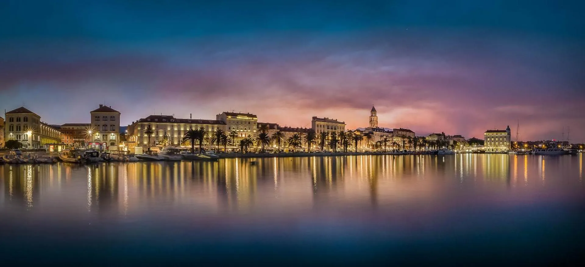 Luxury Rooms & Apartment - Riva & Sea View In Diocletian Palace 스플리트 0*,  크로아티아