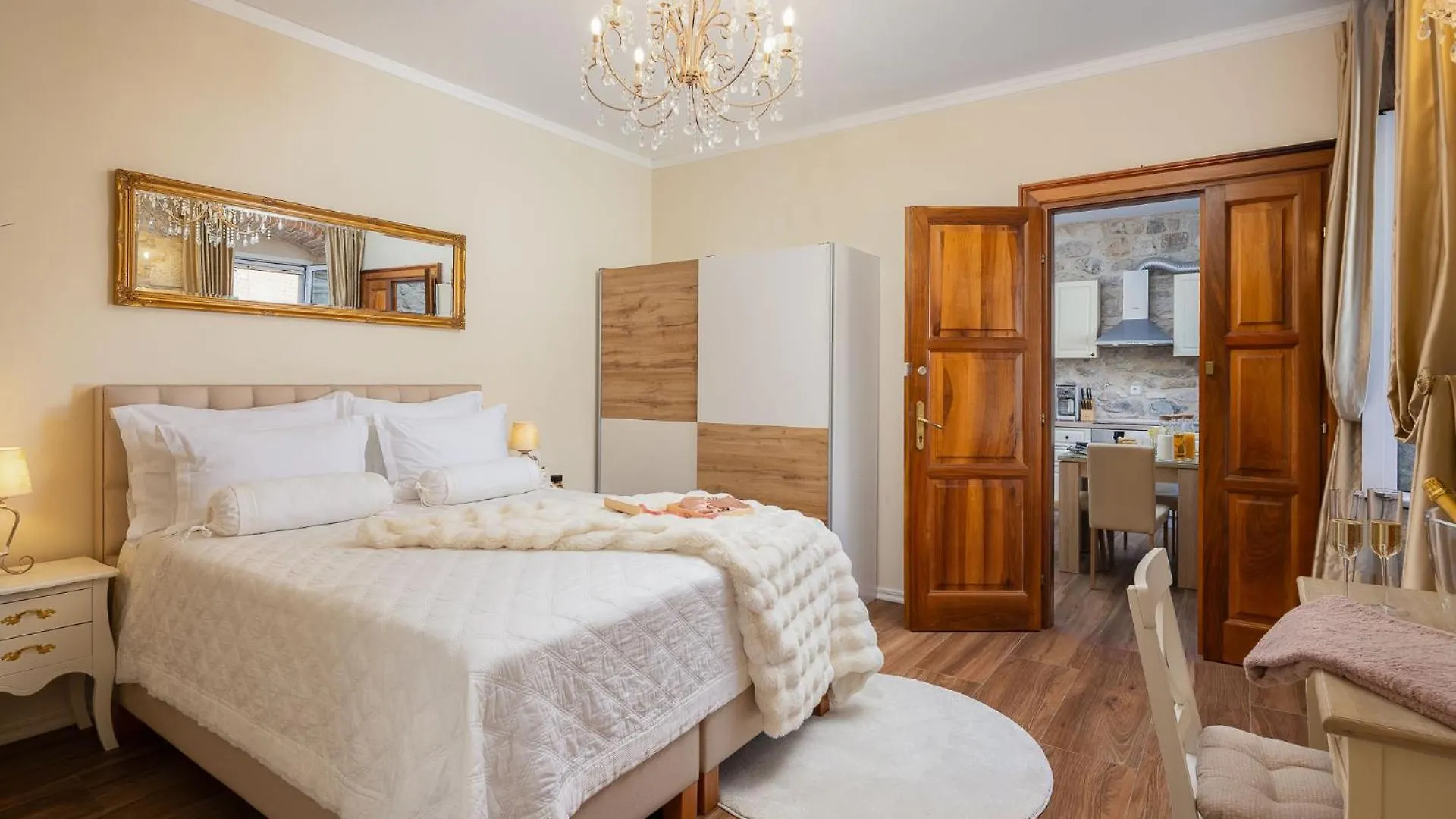 Luxury Rooms & Apartment - Riva & Sea View In Diocletian Palace Split location